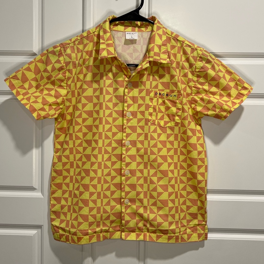 ๐ PacSun Geo Pattern Shirt ๐ - Picture 2 of 4